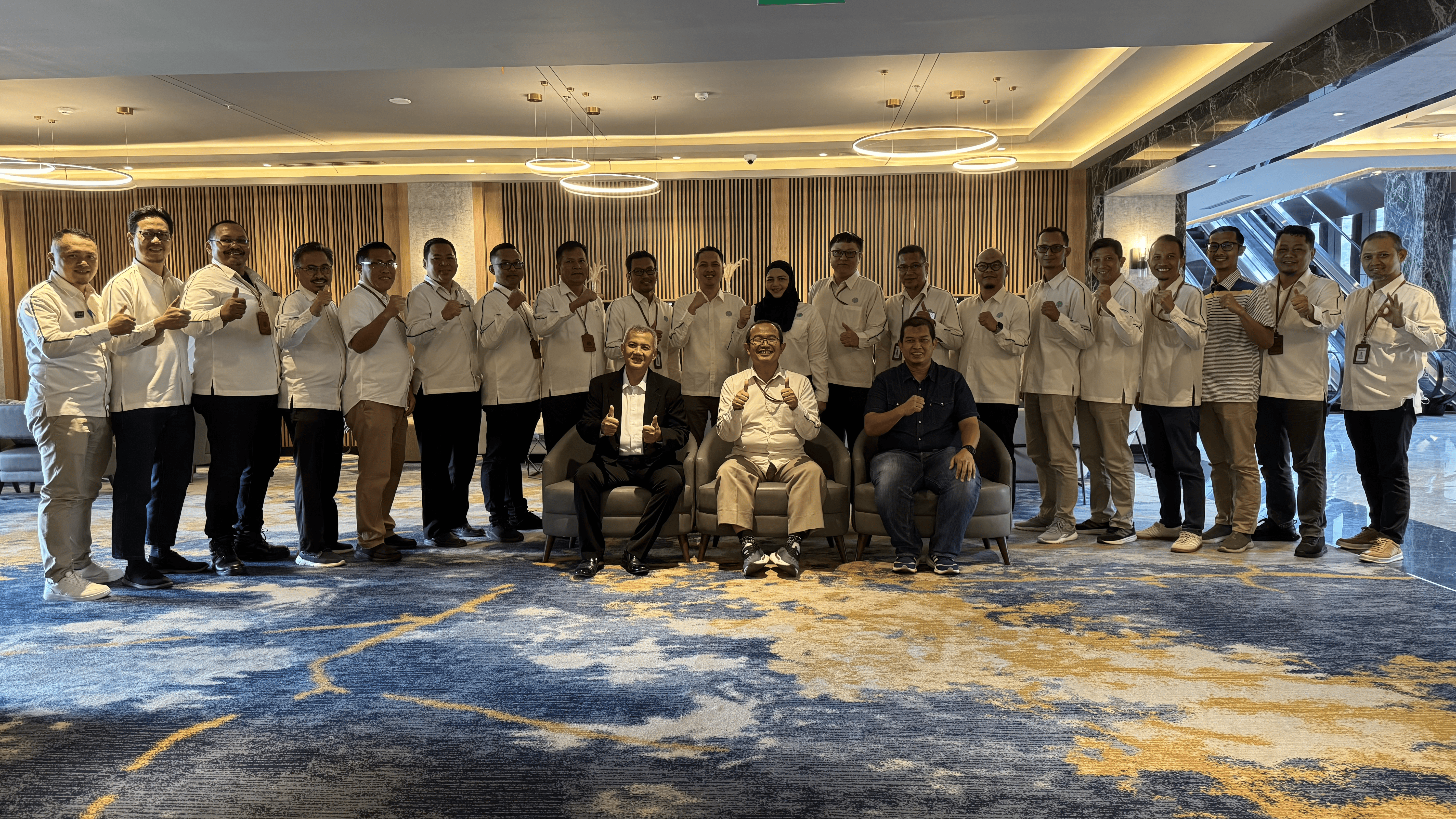 Pelaksanaan Pelatihan dengan Standar Profesional